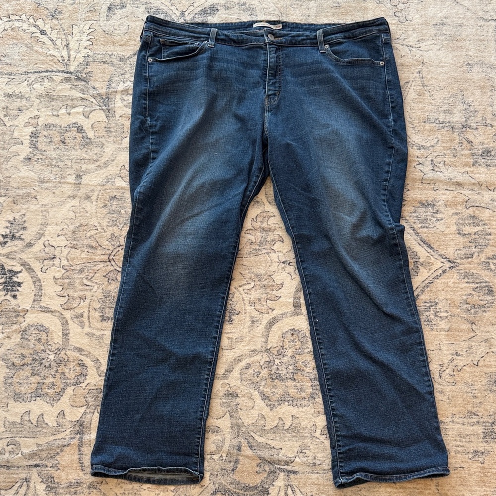 Levi's Women's Straight Leg Jeans in Dark Blue